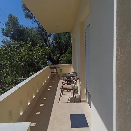 Irina Haus Apartmán *