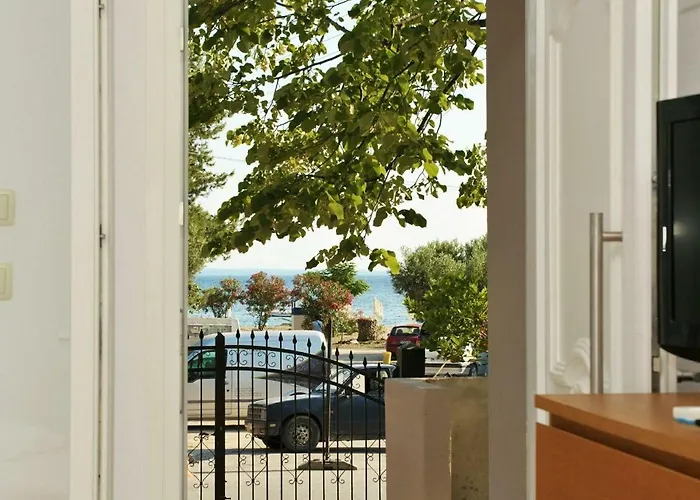 Irina Haus Apartment Gerakini